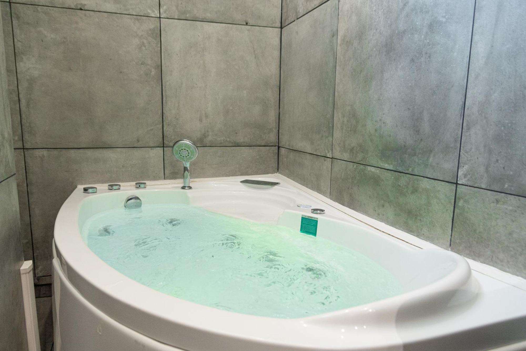 Lavie Maison Eiffel Ac Hot Tub ปารีส ภายนอก รูปภาพ